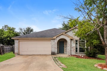 208 Oxford Loop Princeton, TX 75407